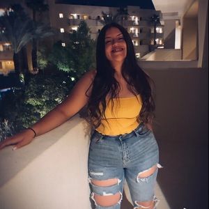 Meet your Posher, Stephany